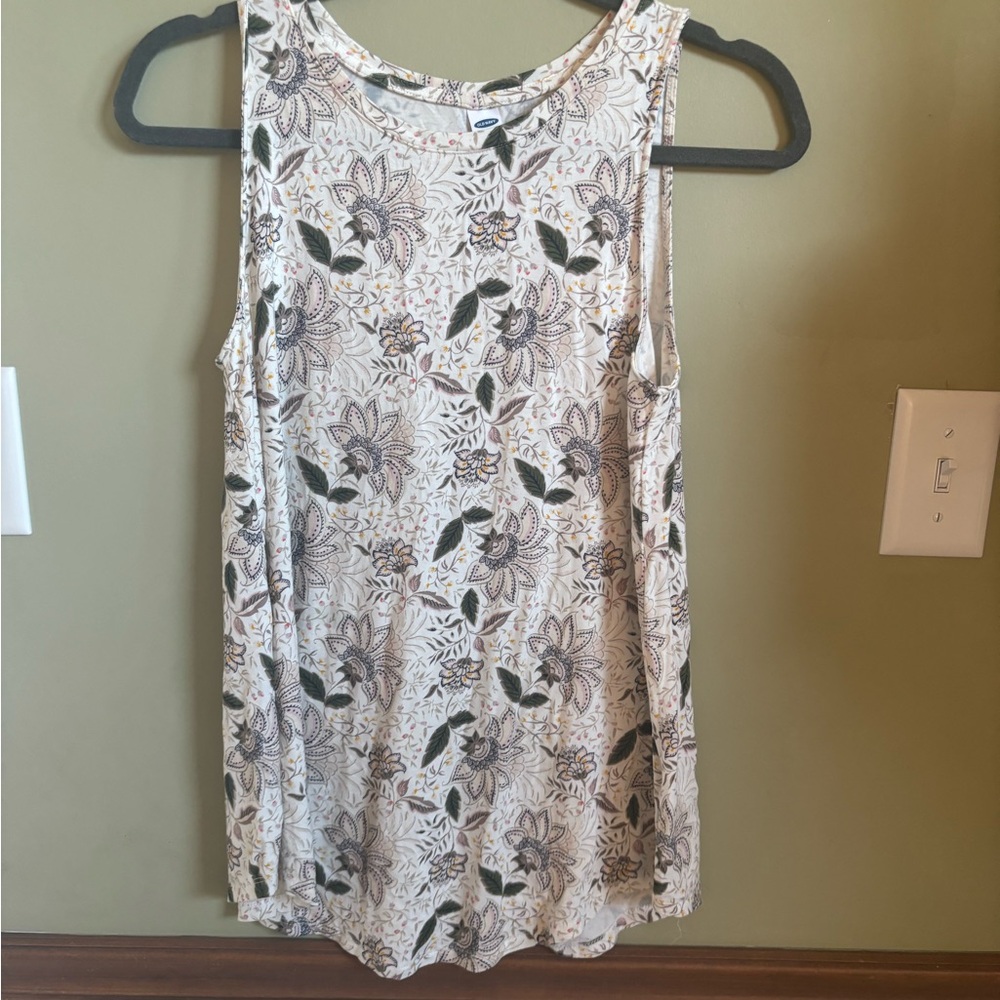 Small old navy luxe tank